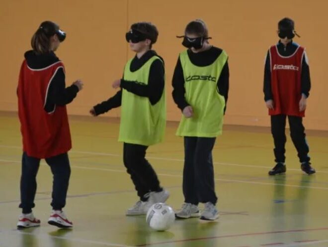 Les enfants  découvrent le handisport pendant les vacances de février à Migné-auxances